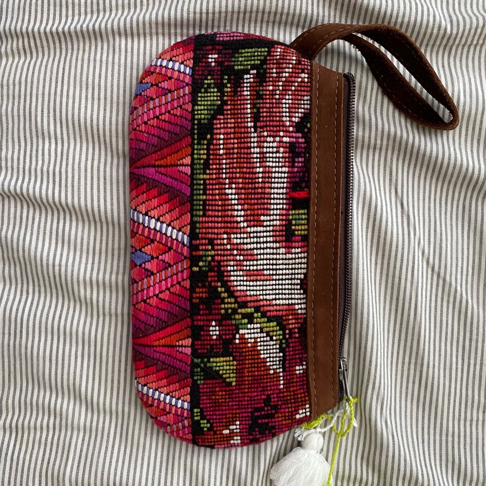 Neena & co wristlet bnwot